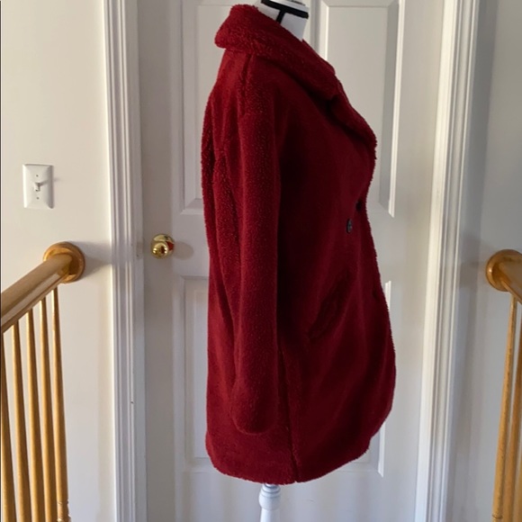 07:12 - Lucky Brand Teddy Faux Fur Jacket - Picture 5 of 12